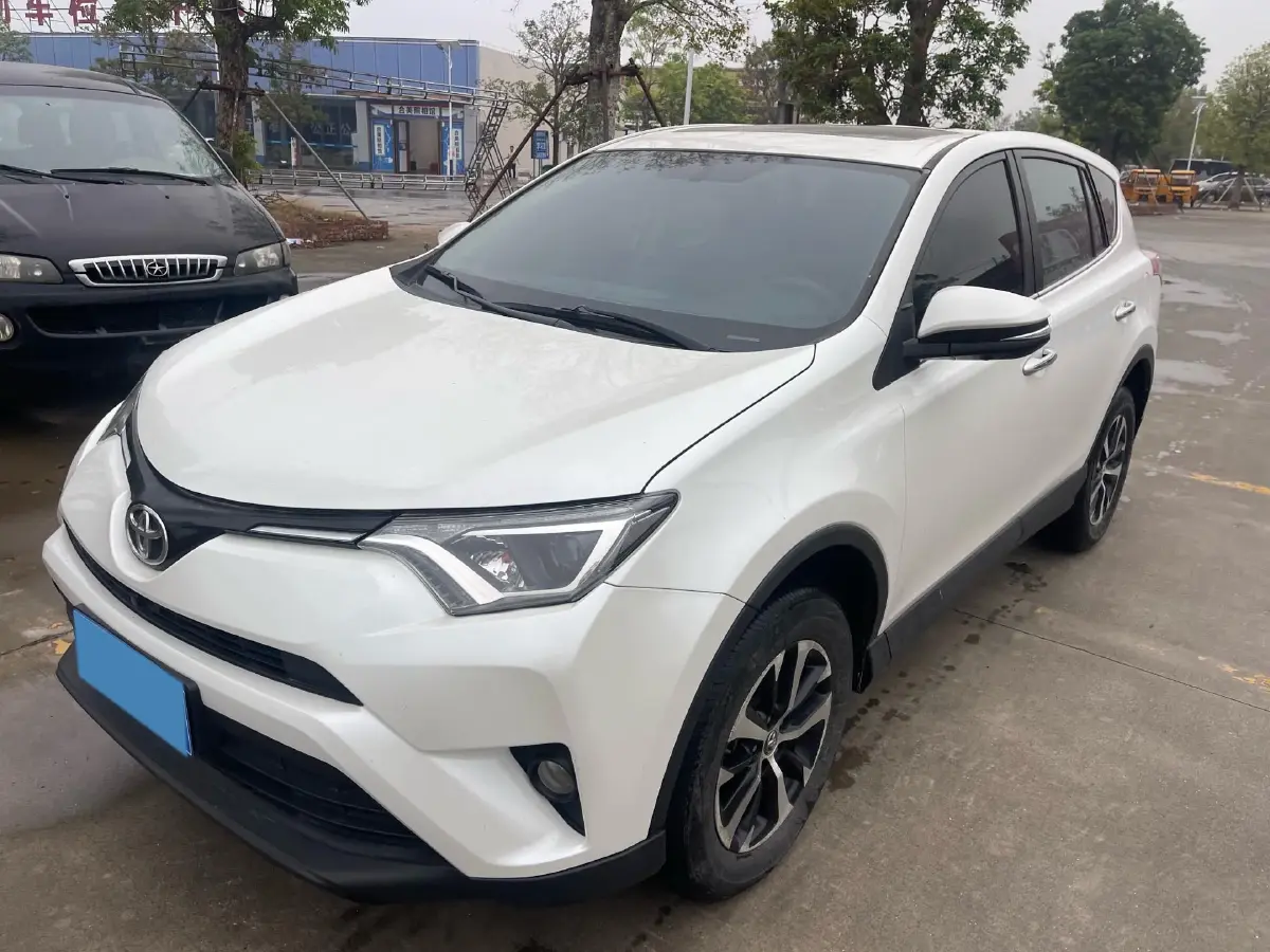 2018 Toyota RAV4 2.0L 151HP L4 CVT