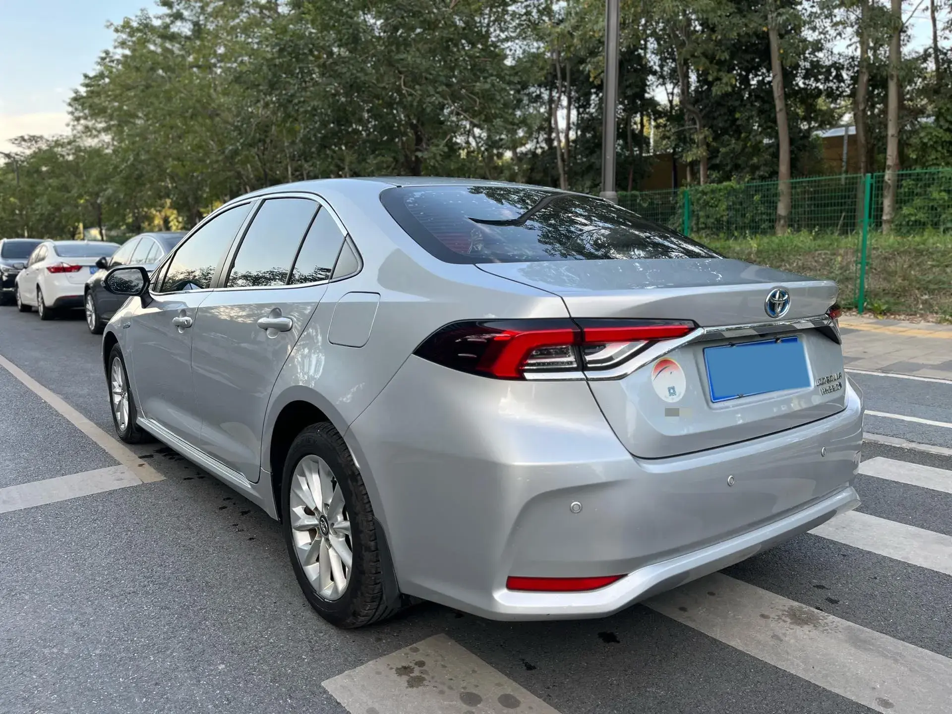 2019 TOYOTA COROLLA thumbnail 4