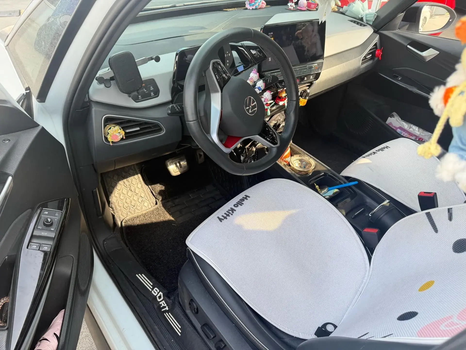 2023 VOLKSWAGEN ID.3 thumbnail 4