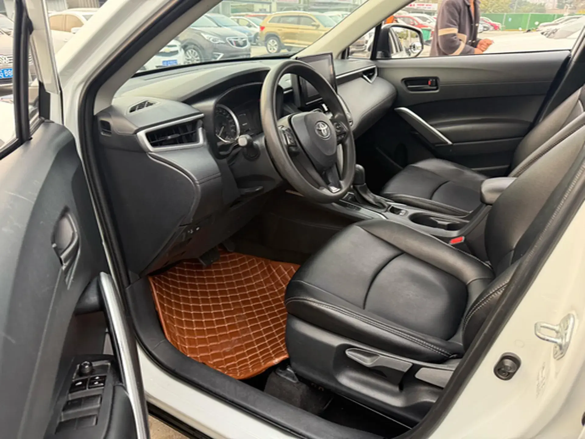 2022 TOYOTA COROLLA thumbnail 3