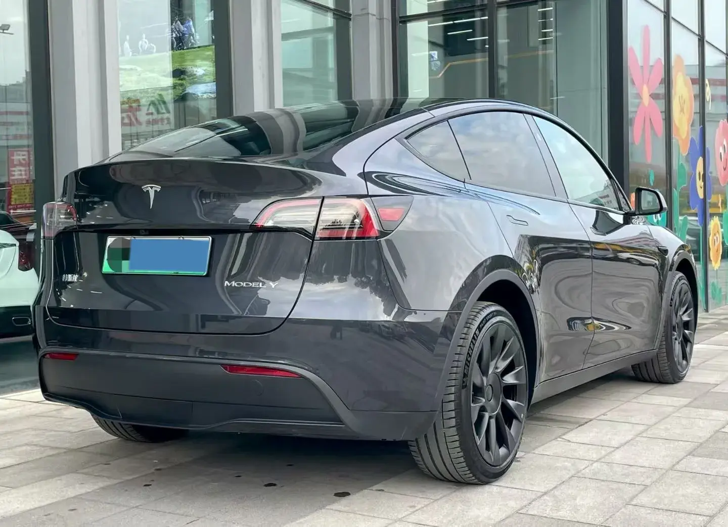 2024 TESLA MODEL thumbnail 3