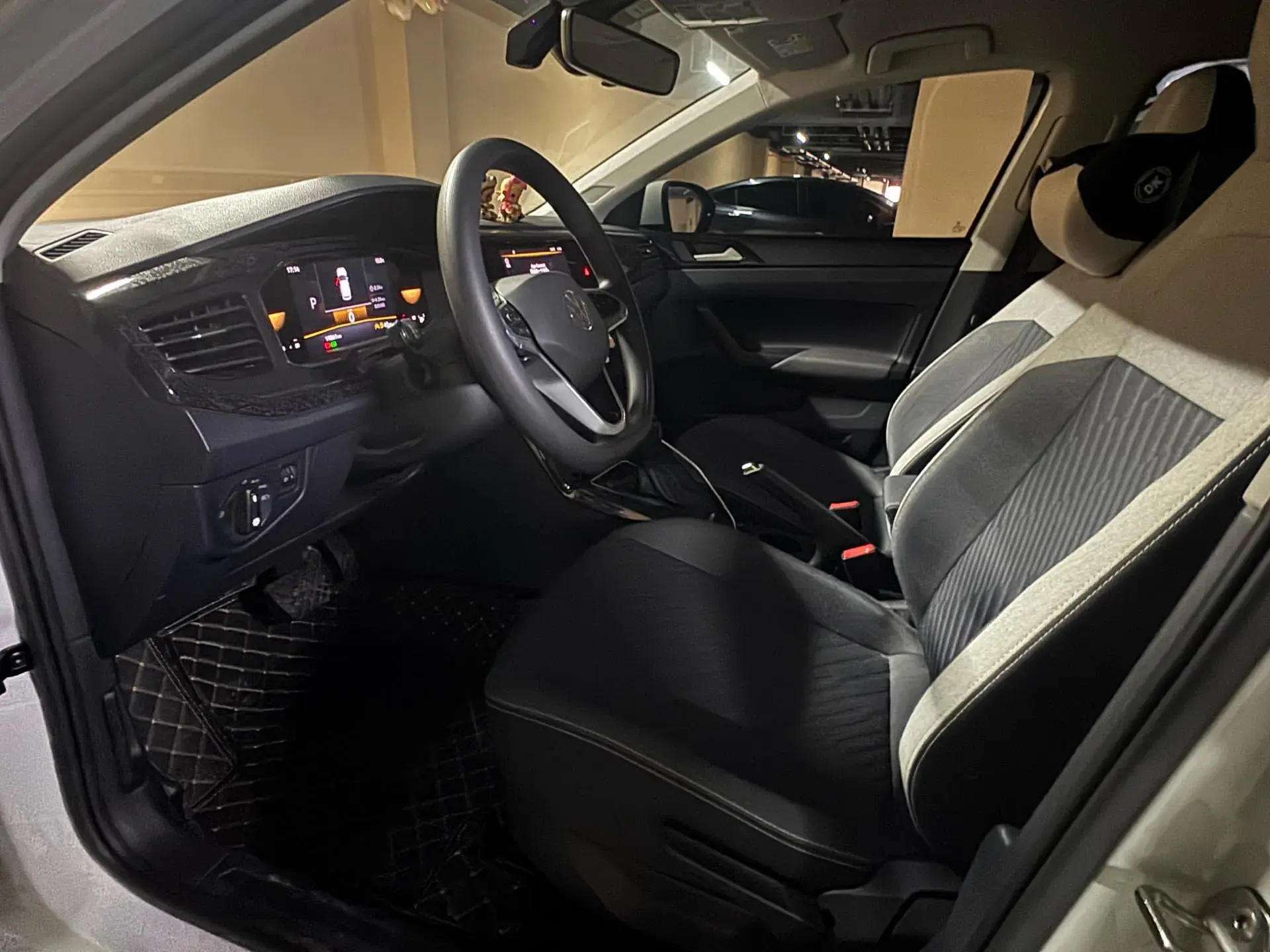 2023 VOLKSWAGEN LAVIDA thumbnail 2