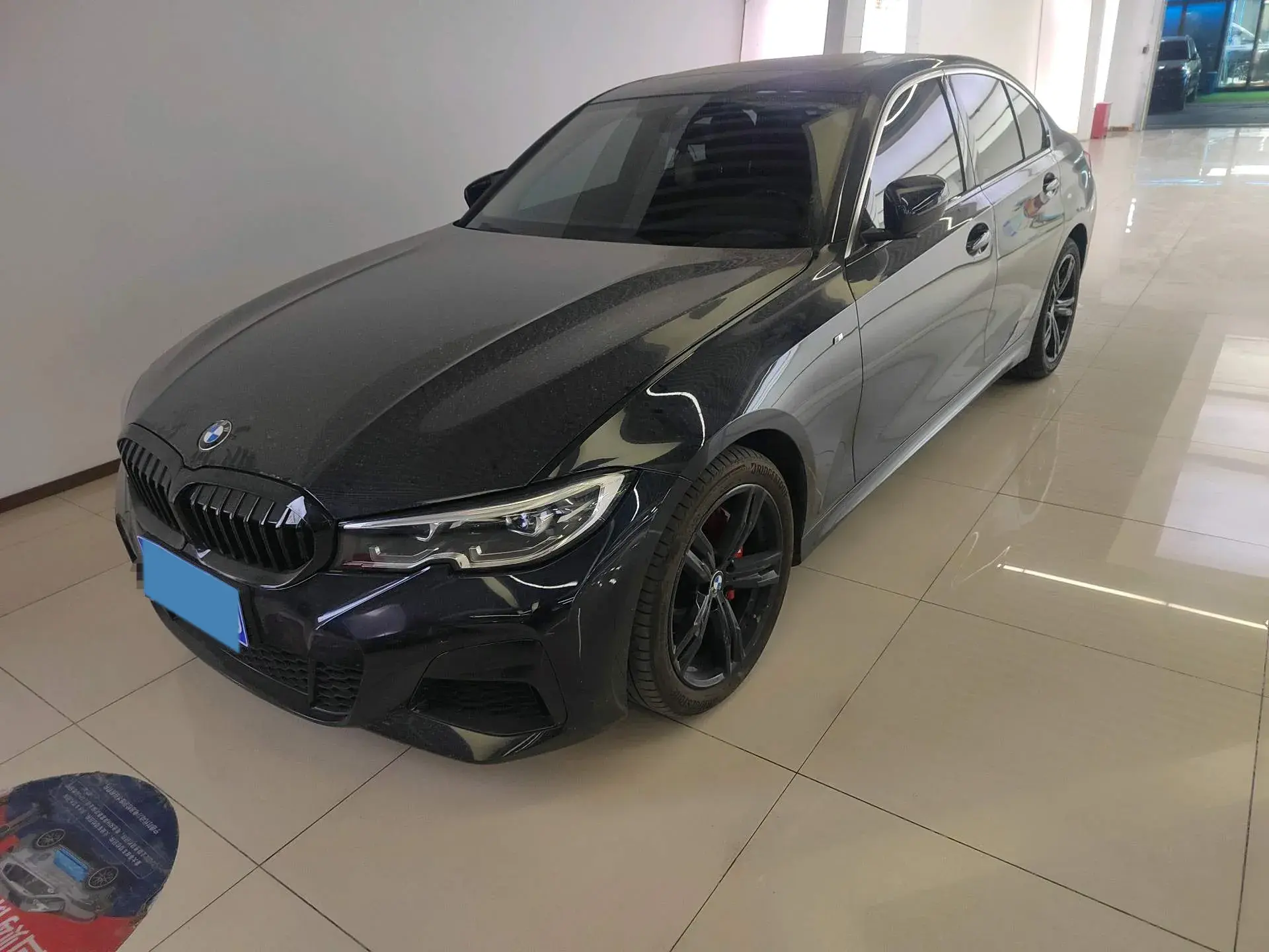 2021 BMW 3 view 1