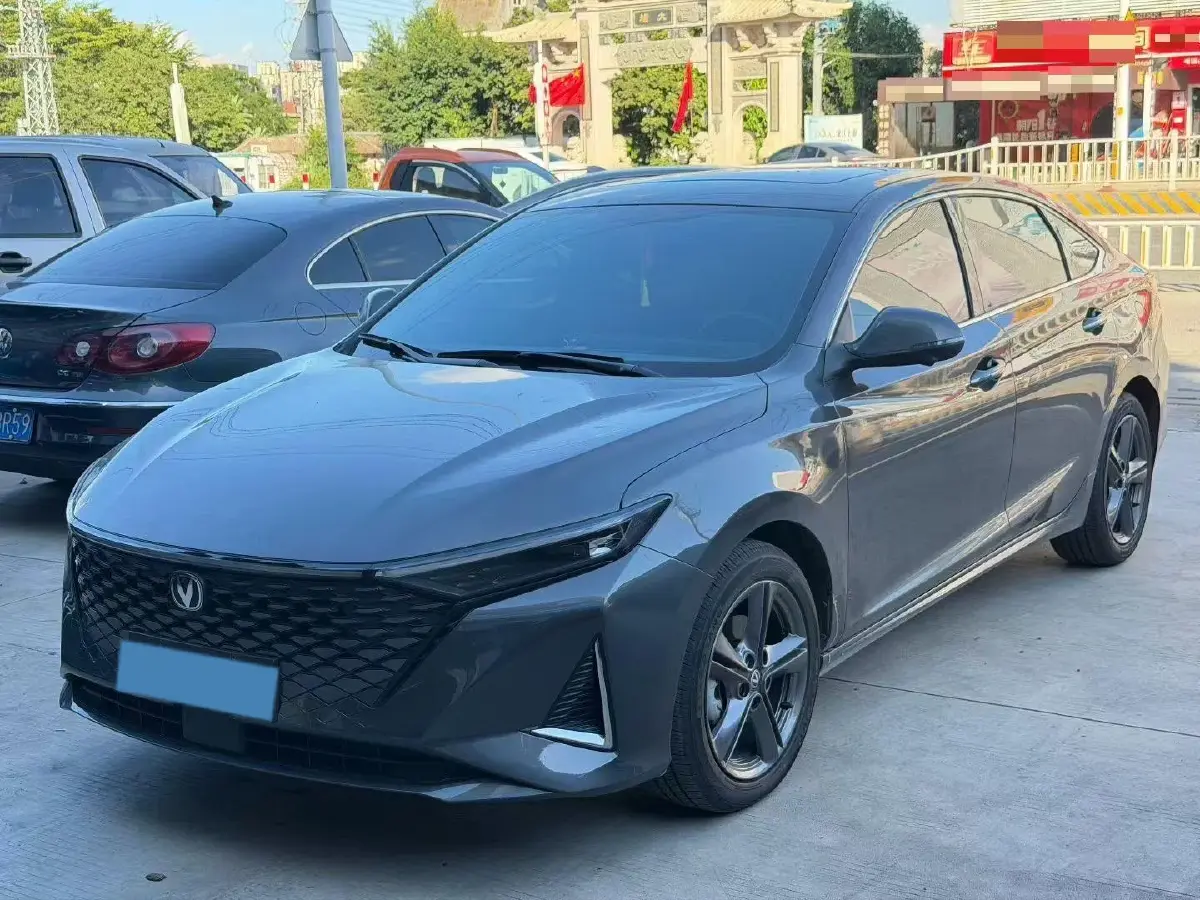 2022 ChangAn UNI-V 1.5T 188HP L4 7DCT