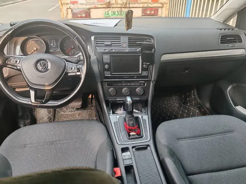 2018 VOLKSWAGEN GOLF thumbnail 2