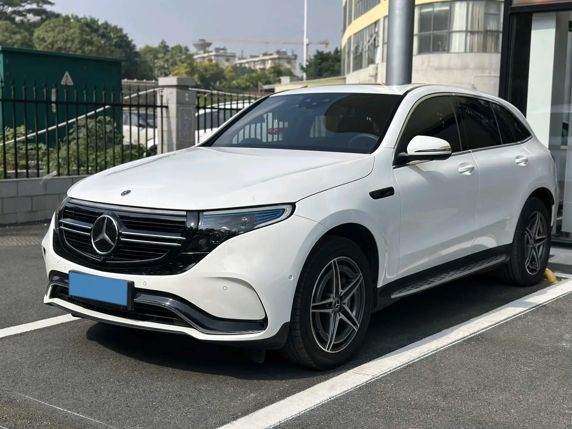 2021 MERCEDES-BENZ EQC view 1