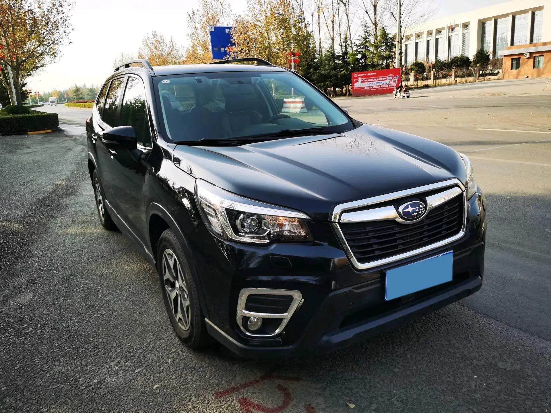 2019 SUBARU FORESTER thumbnail 2