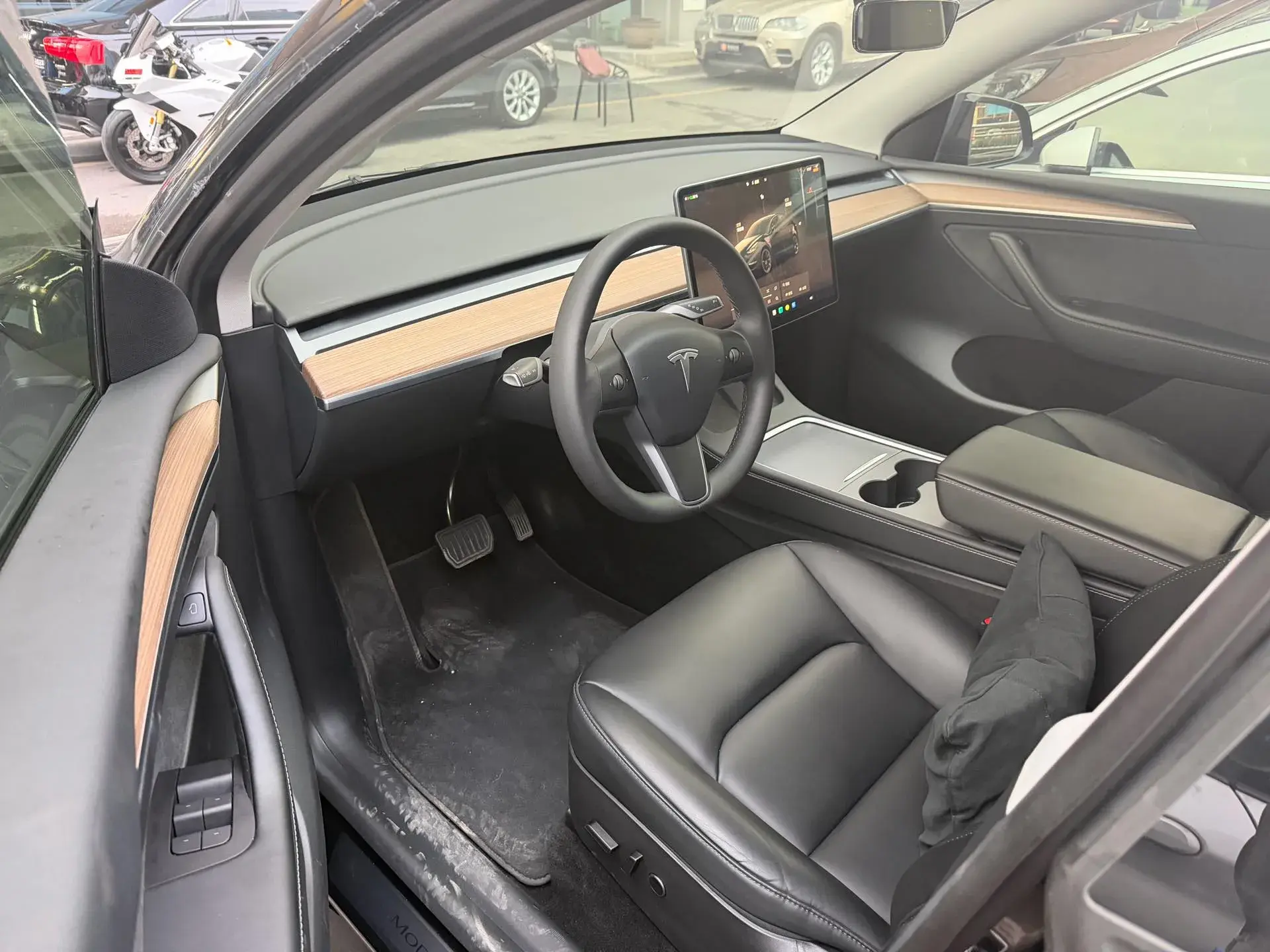 2022 TESLA MODEL thumbnail 3