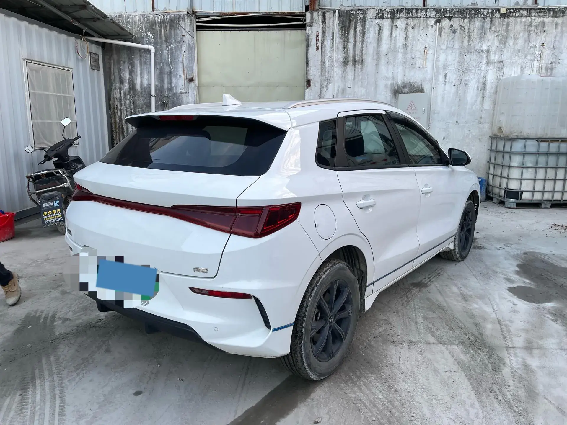 2019 BYD E2 thumbnail 2