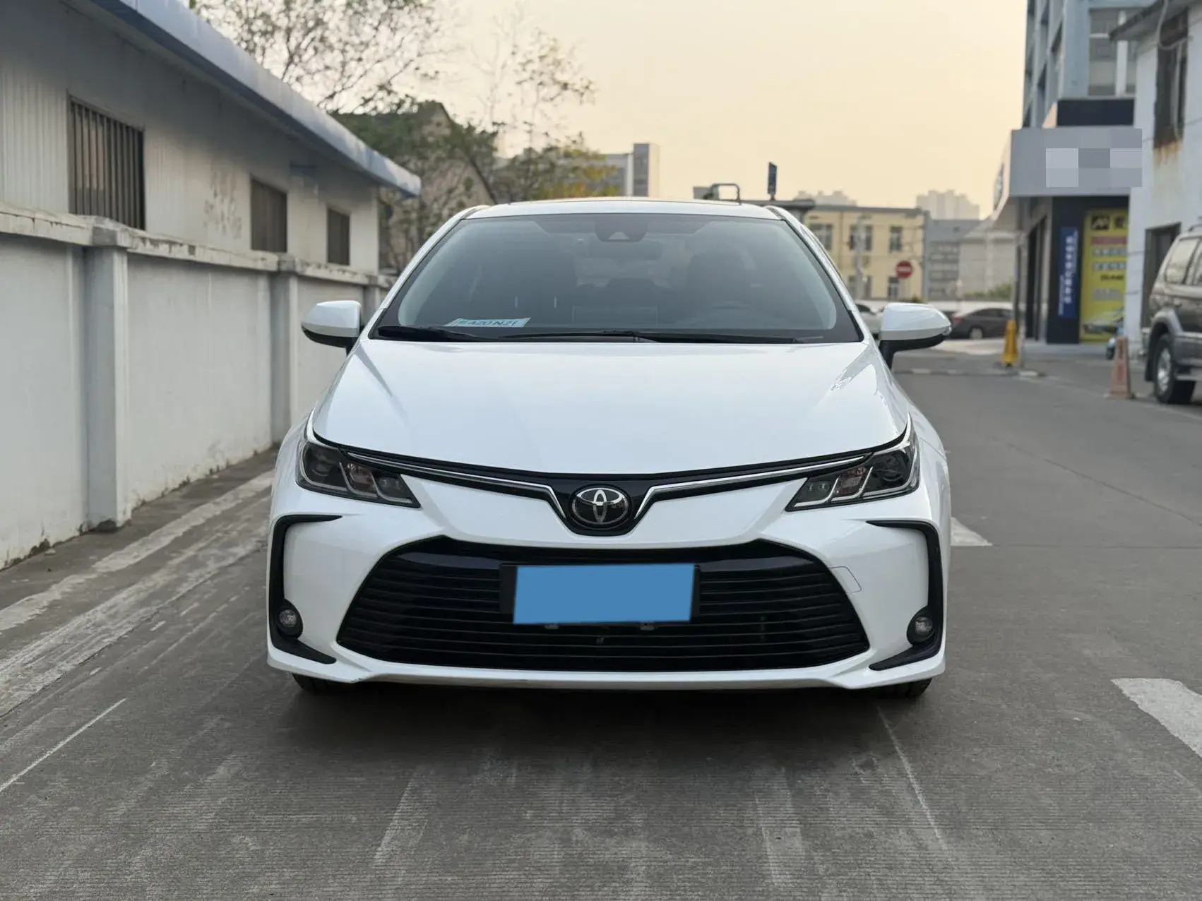 2021 TOYOTA COROLLA thumbnail 2
