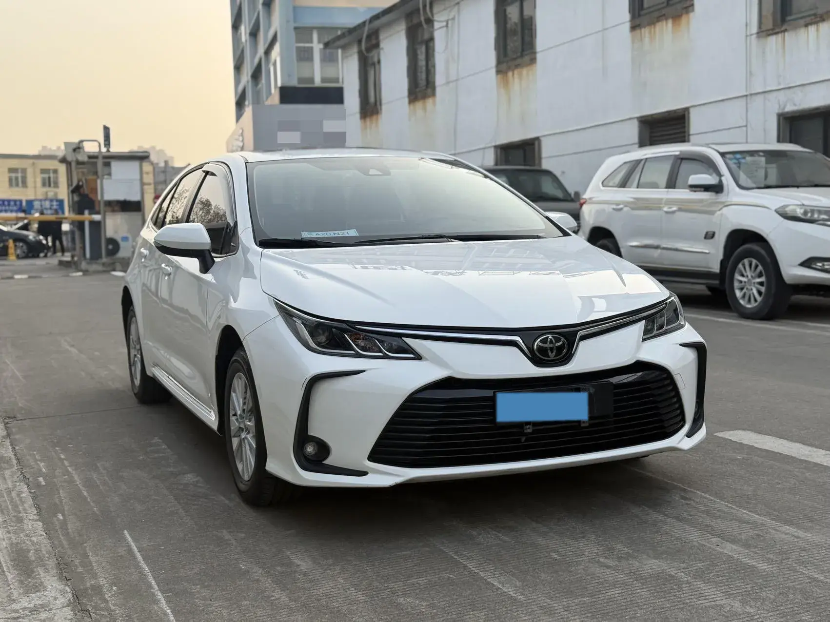 2021 TOYOTA COROLLA thumbnail 3