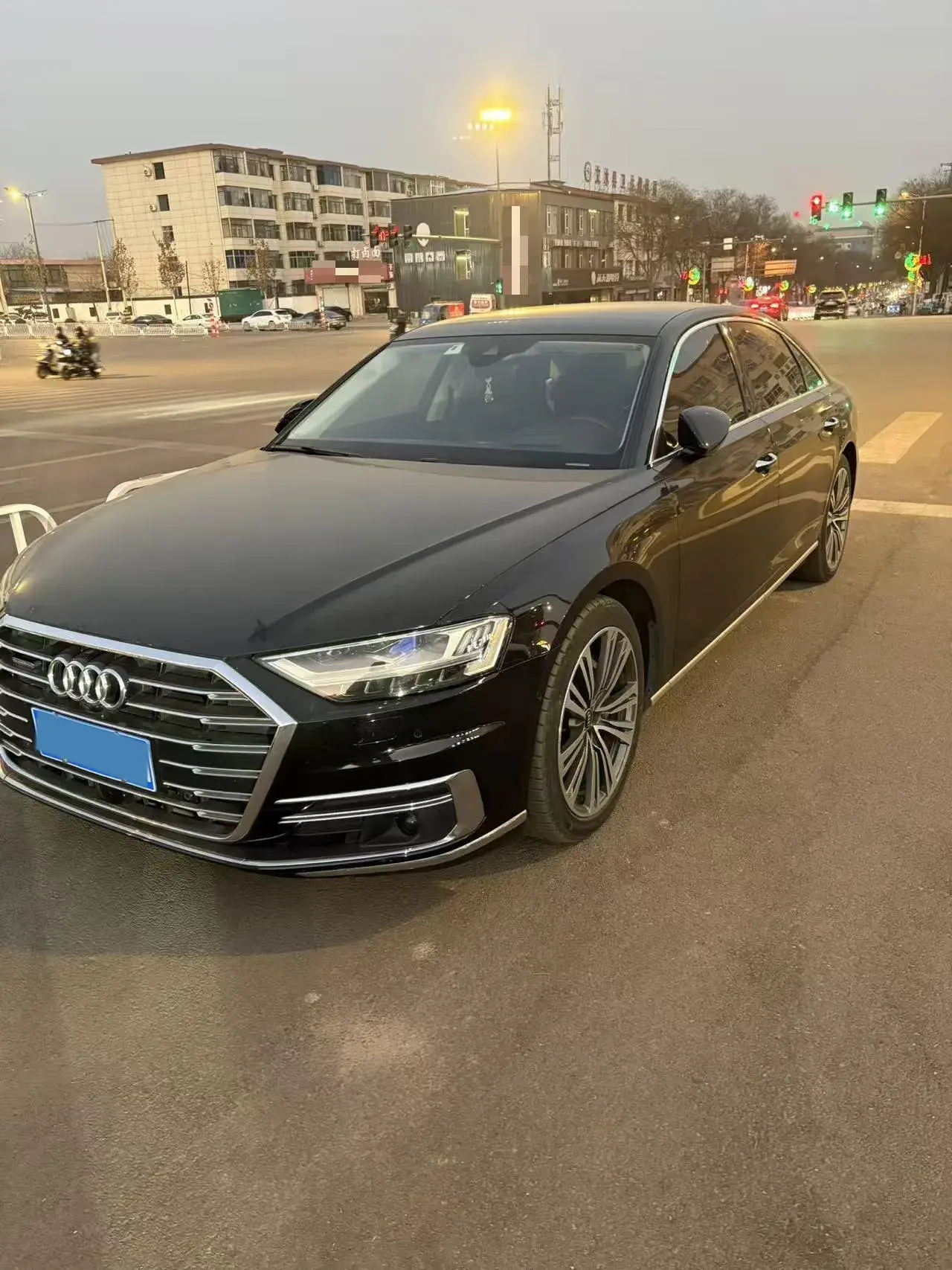 2021 AUDI A8 view 1