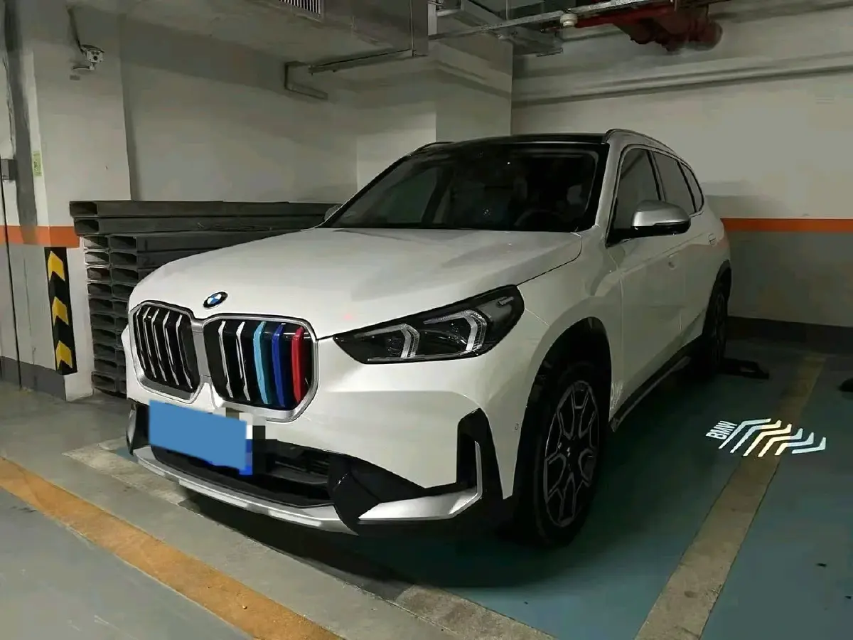 2024 BMW X1 2.0T 204HP L4 7DCT