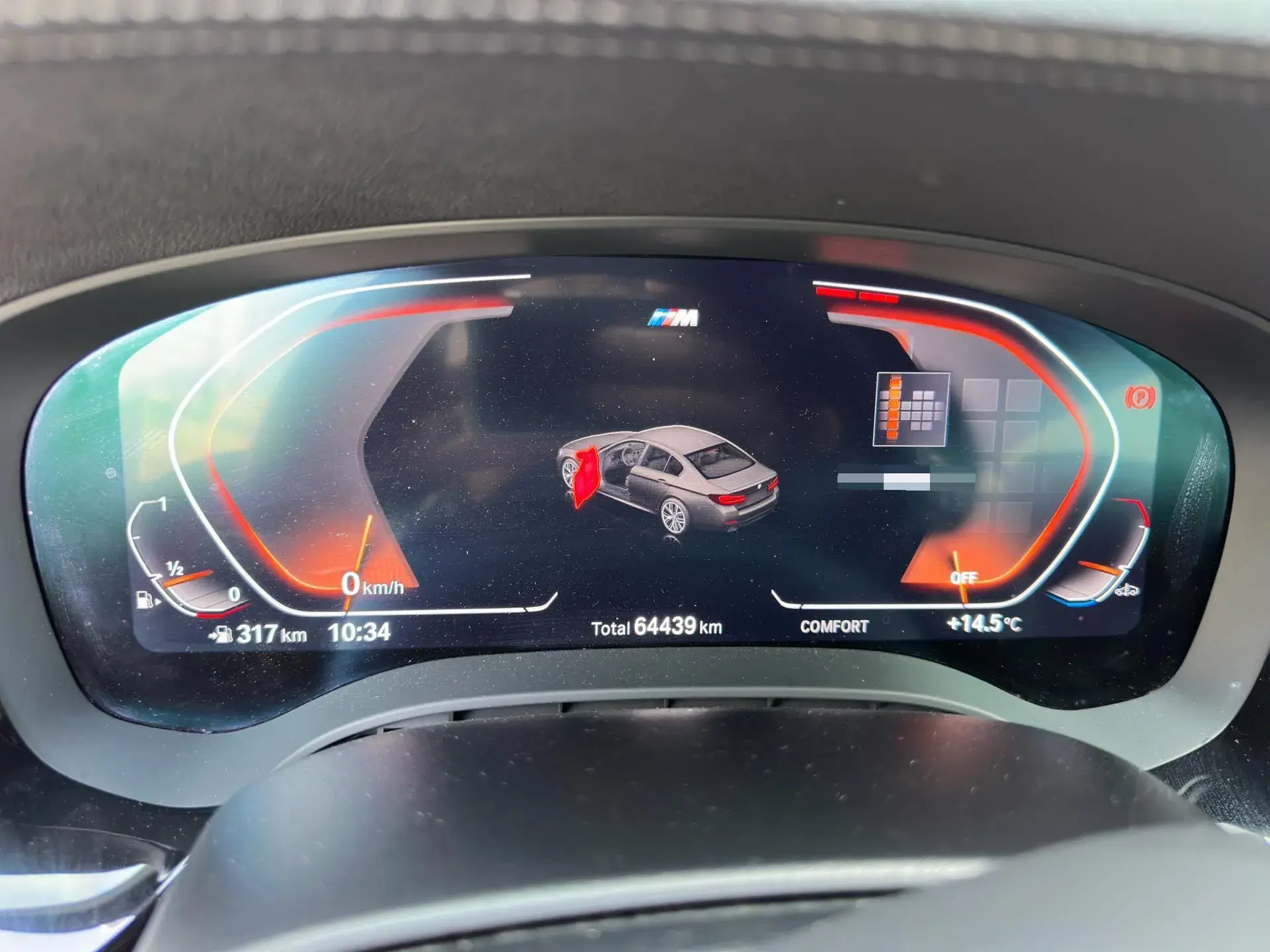 2021 BMW 5 thumbnail 4