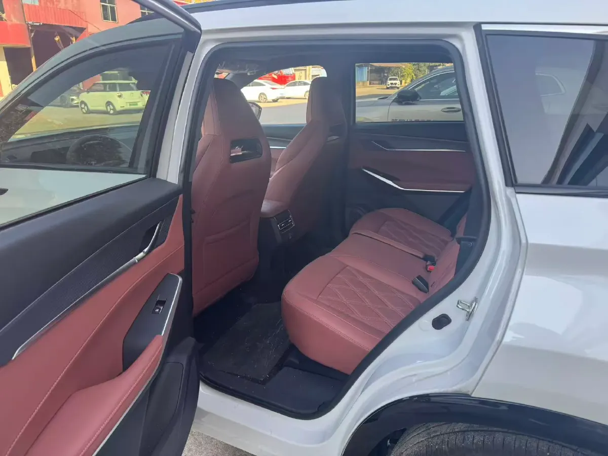 2023 ChangAn CS75 Plus iDD 1.5T 170HP L4 6TCT PHEV 28.39KWH,autocango,china used car exporter,china ev exporter,chinese used car exporter,chinese used ev exporter