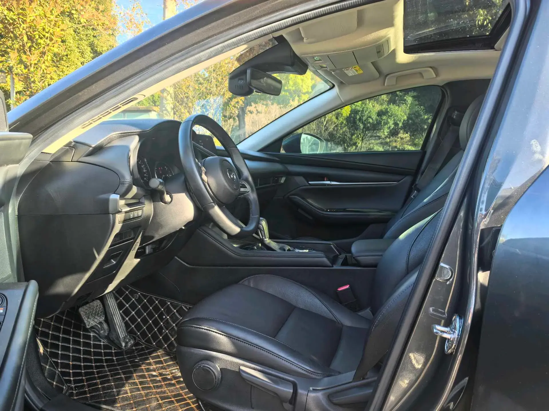 2020 MAZDA 3 thumbnail 4