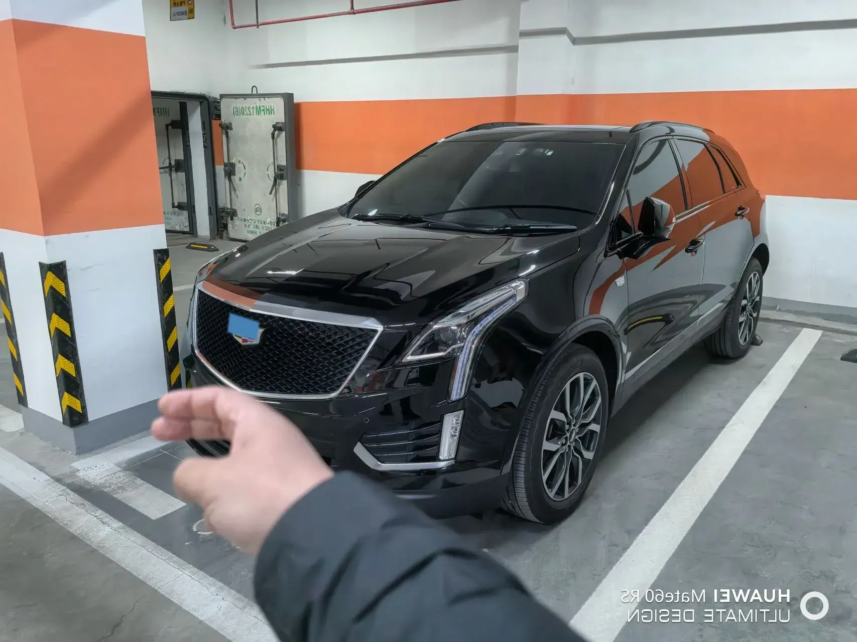 2022 CADILLAC XT5 view 1