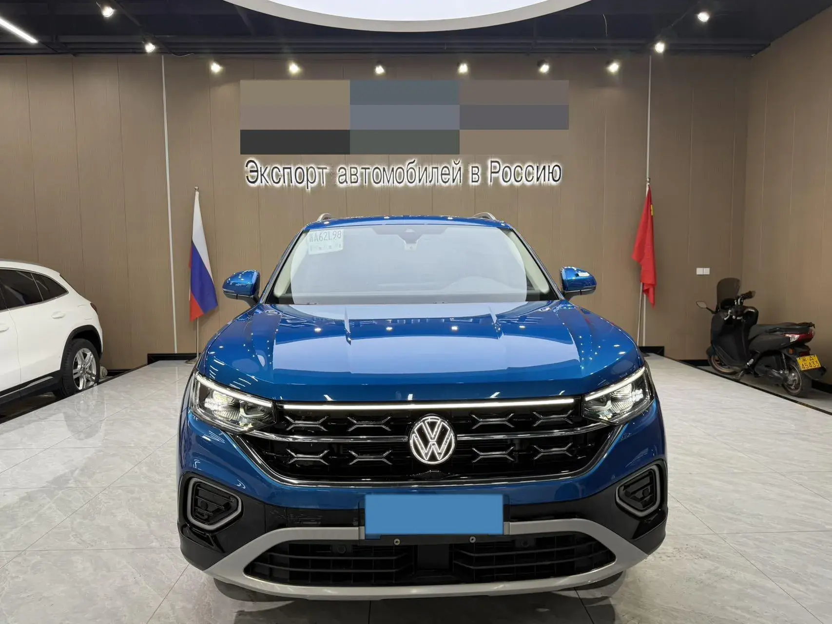 2023 VOLKSWAGEN TAYRON thumbnail 3