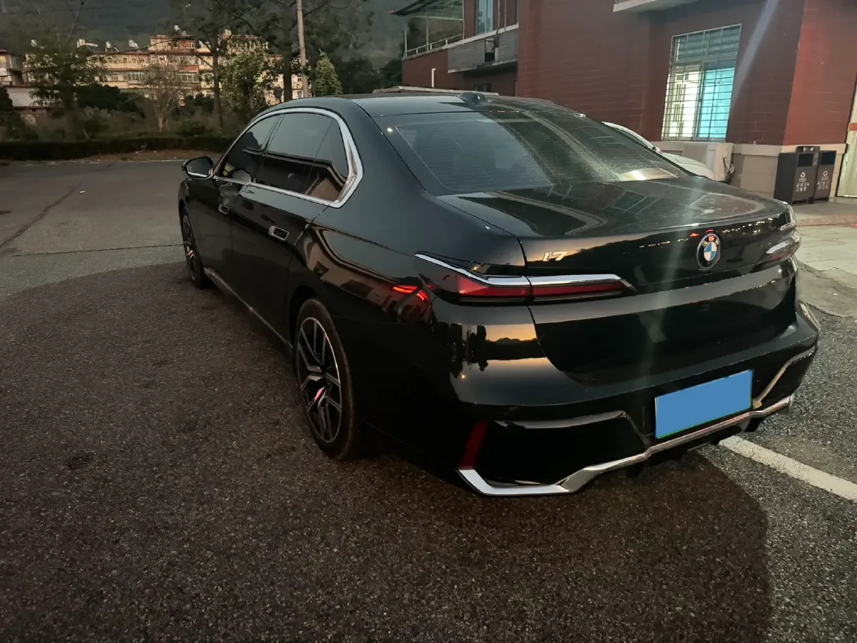 2023 BMW i7 BEV 101.7KWH,autocango,china used car exporter,china ev exporter,chinese used car exporter,chinese used ev exporter