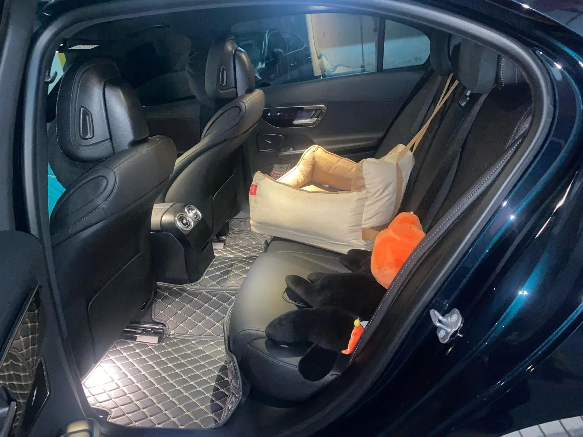 2024 MERCEDES-BENZ C thumbnail 3