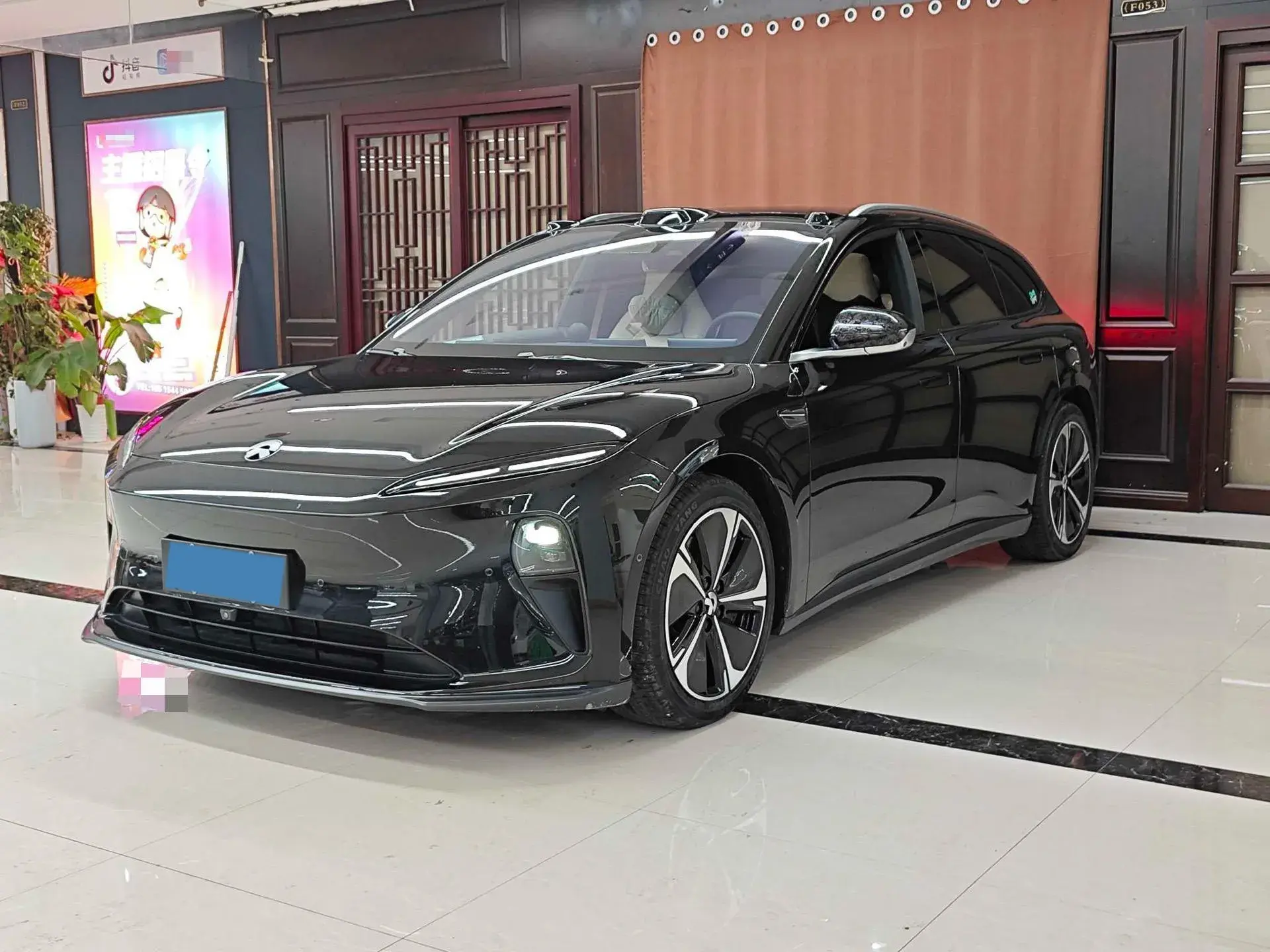 2024 NIO ET5T view 1