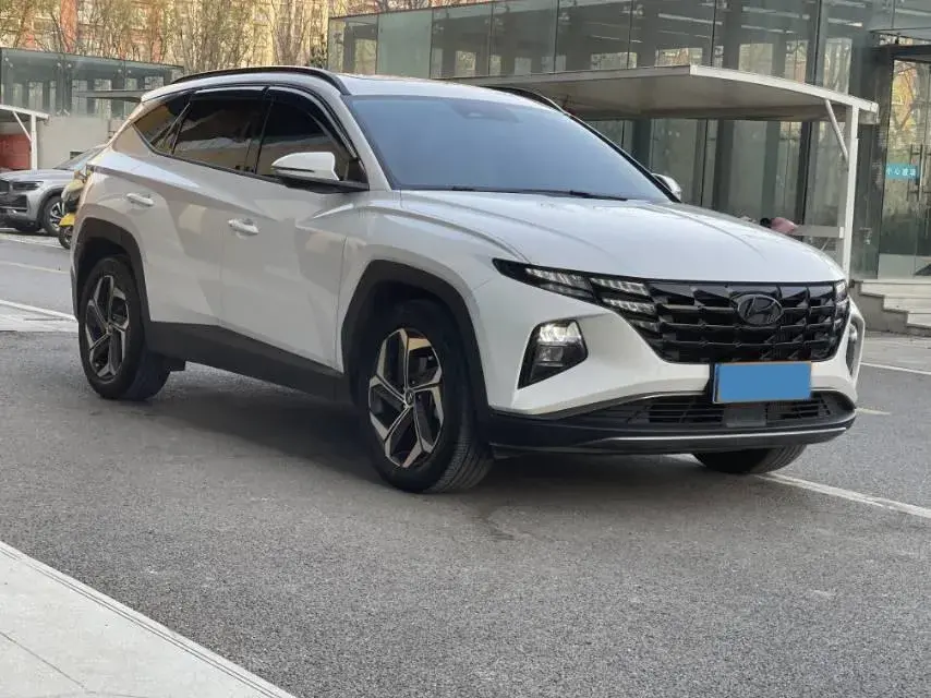 2023 HYUNDAI TUCSON thumbnail 3