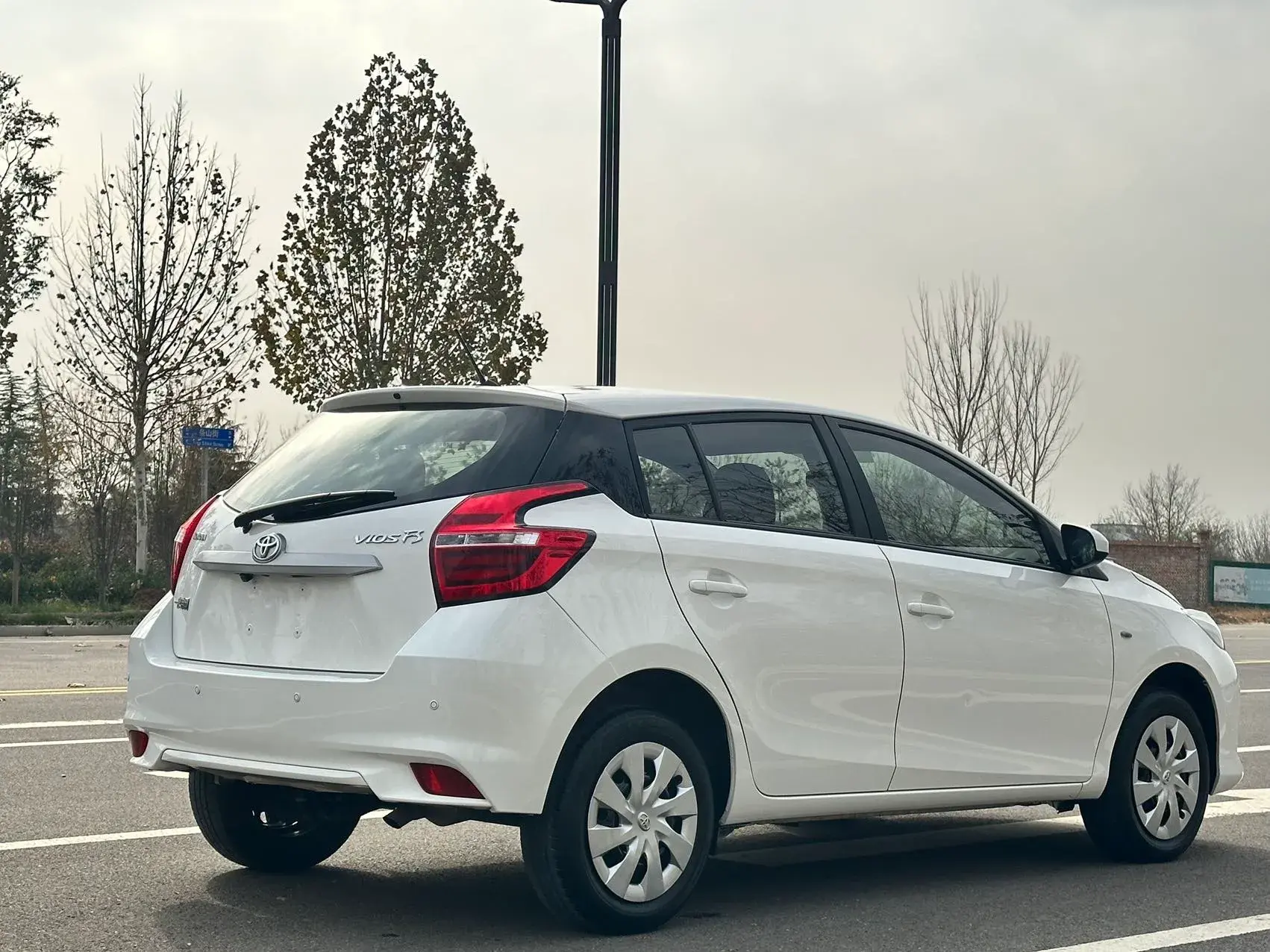 2019 TOYOTA VIOS thumbnail 4