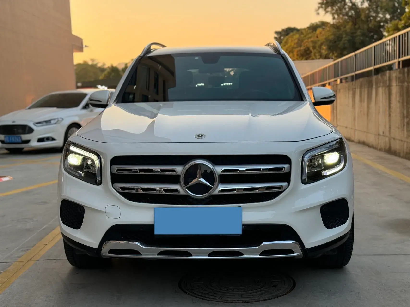 2022 MERCEDES-BENZ GLB thumbnail 2