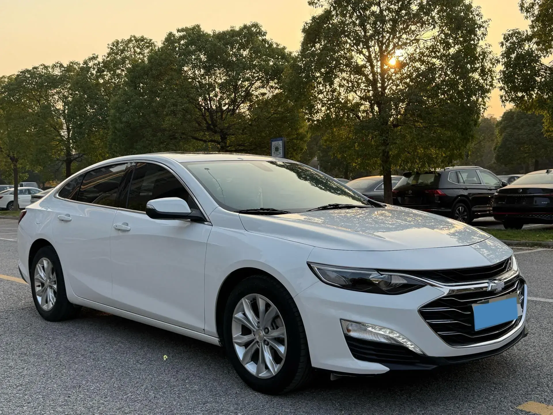 2020 CHEVROLET MALIBU thumbnail 3
