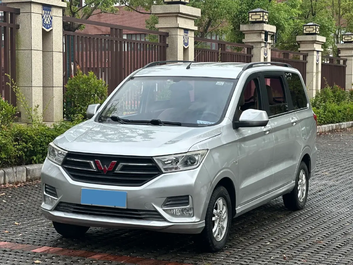 2018 WuLing HongGuang 1.5L 105HP L4 5MT