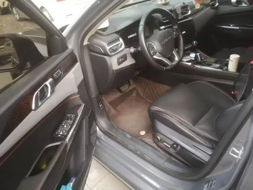 2018 LYNK&CO 02 thumbnail 3