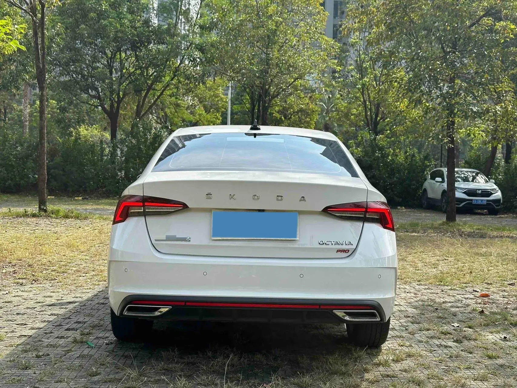 2021 SKODA OCTAVIA thumbnail 4