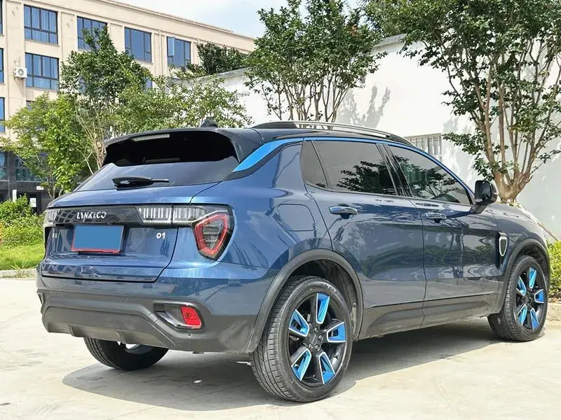 2019 LYNK&CO 01 thumbnail 4