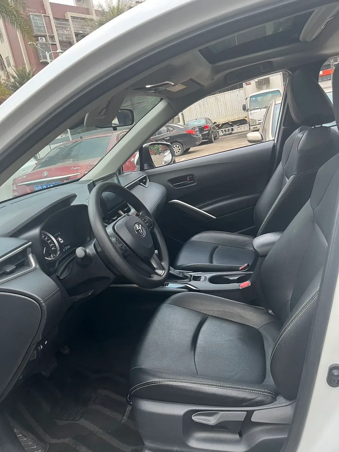 2023 TOYOTA COROLLA thumbnail 4