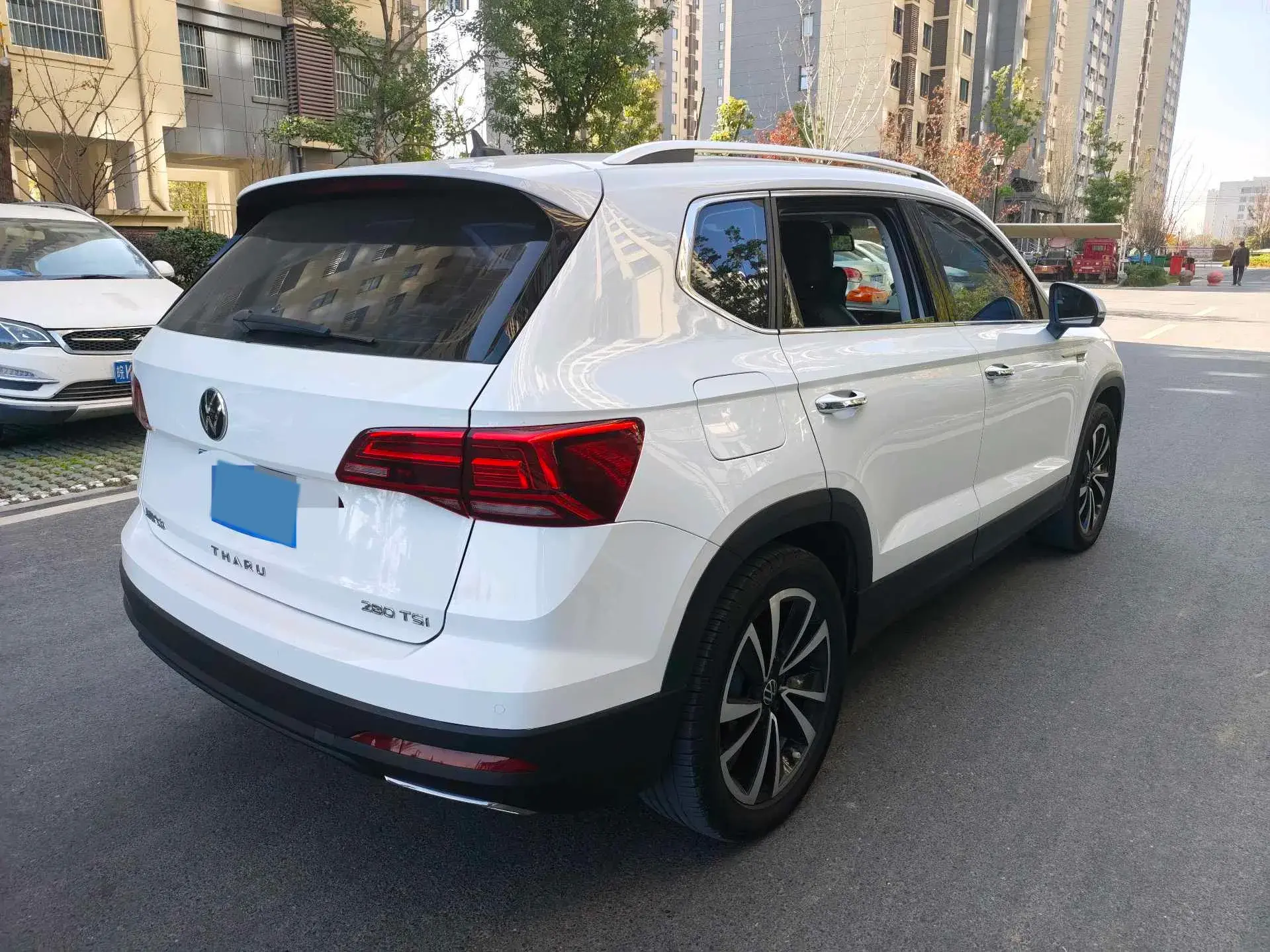 2022 VOLKSWAGEN THARU thumbnail 4