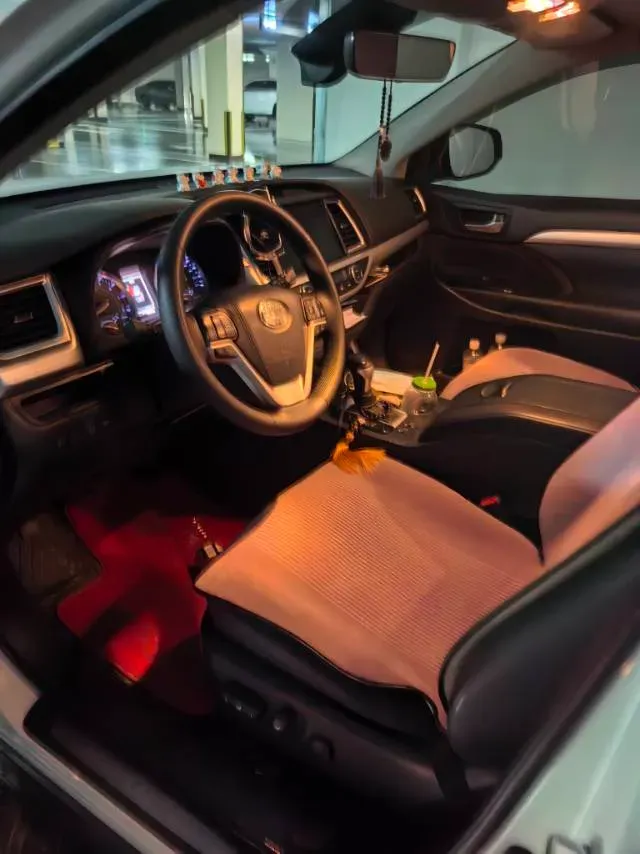 2019 HanTeng V7 1.5T 156HP L4 6AT,autocango,china used car exporter,china ev exporter,chinese used car exporter,chinese used ev exporter