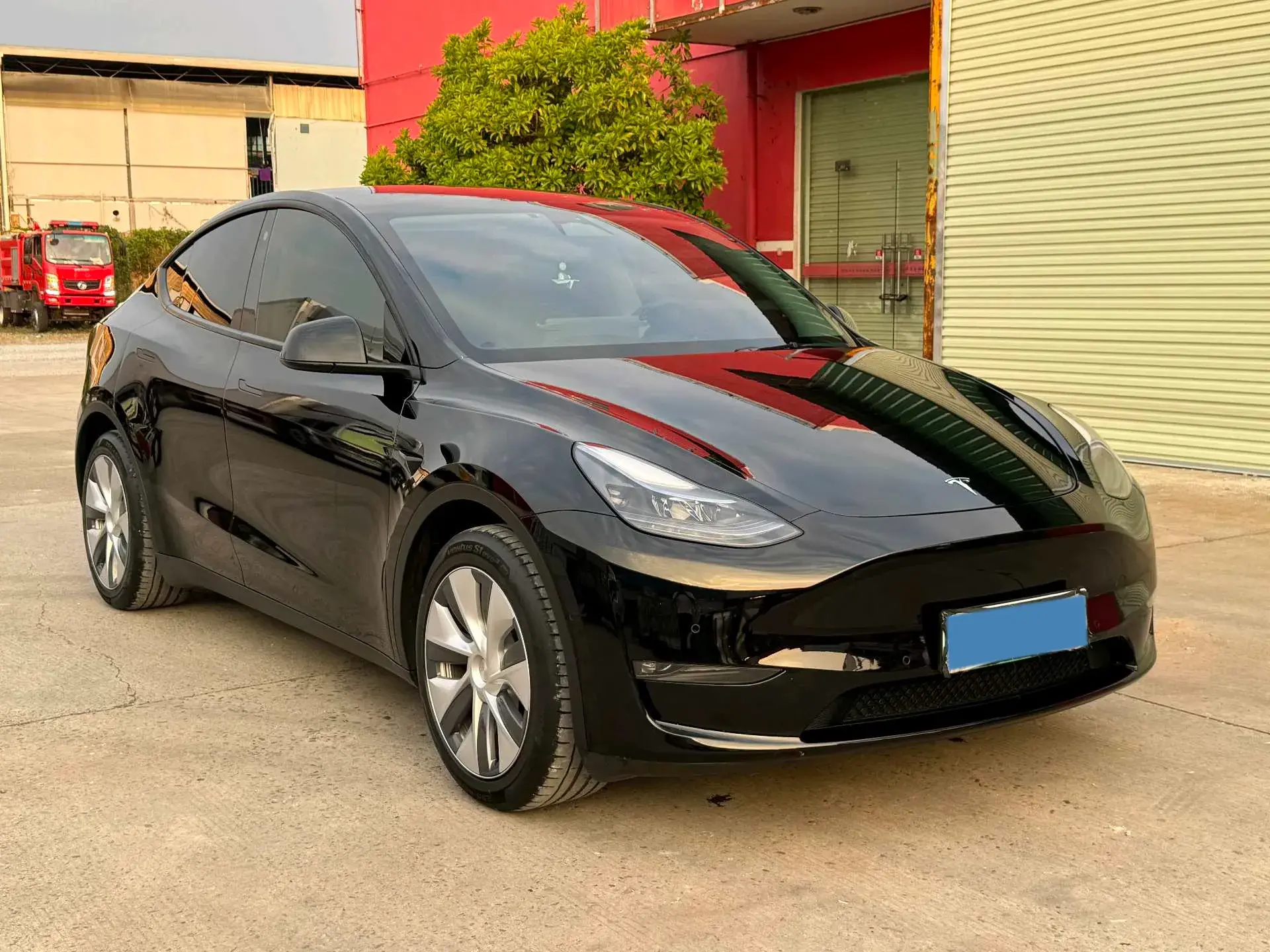 2023 TESLA MODEL thumbnail 3