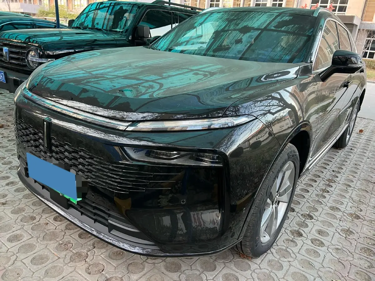 2024 WEY Mocha 1.5T 170HP L4 4DHT PHEV 35.04KWH