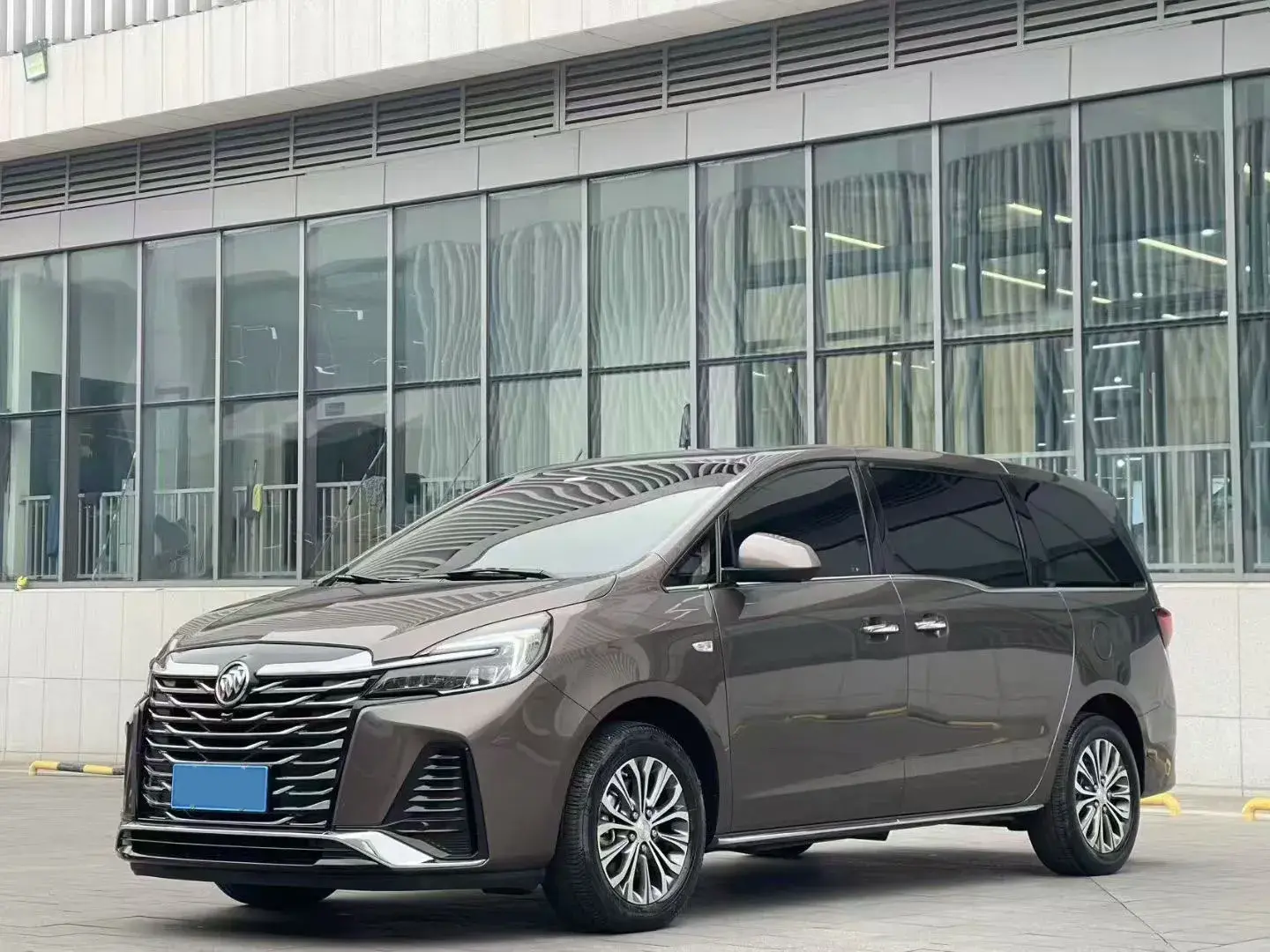 2023 BUICK GL8 view 1