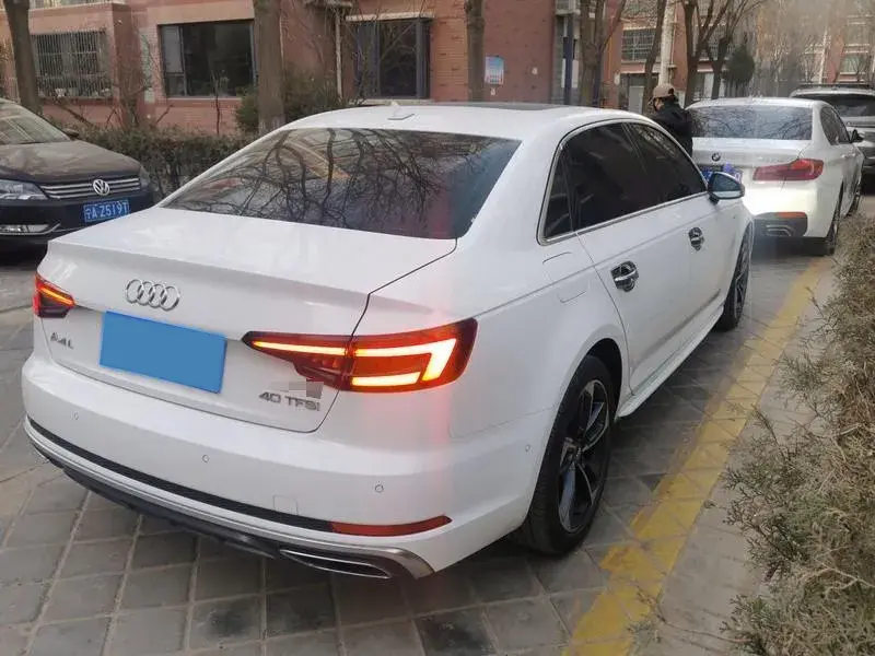 2019 AUDI A4L thumbnail 4