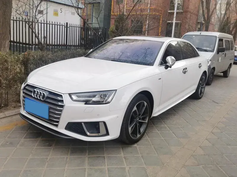 2019 AUDI A4L view 1