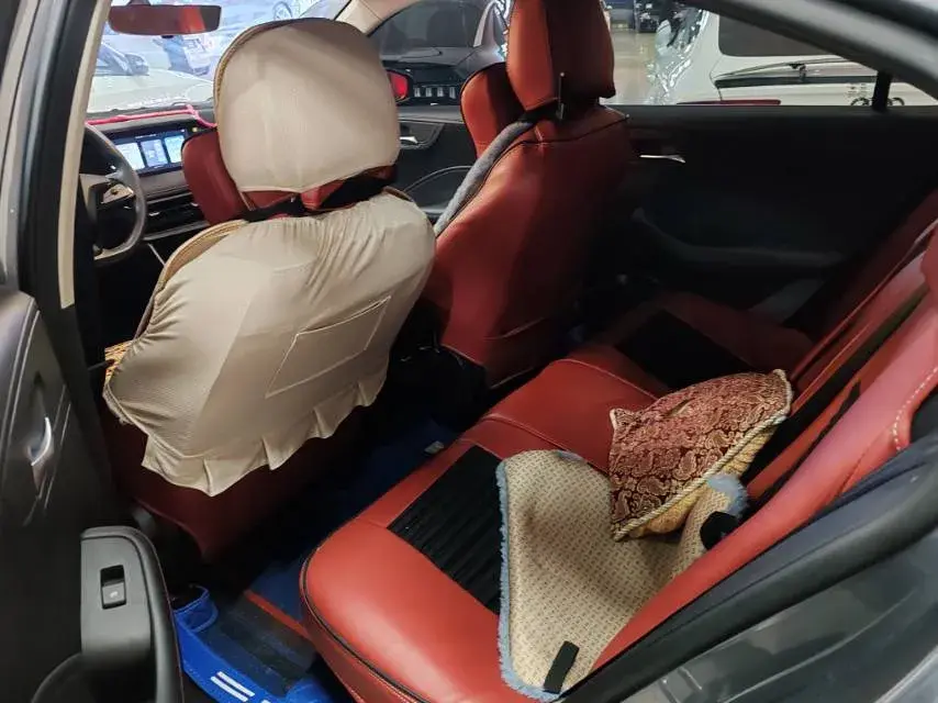 2023 ROEWE I5 thumbnail 3