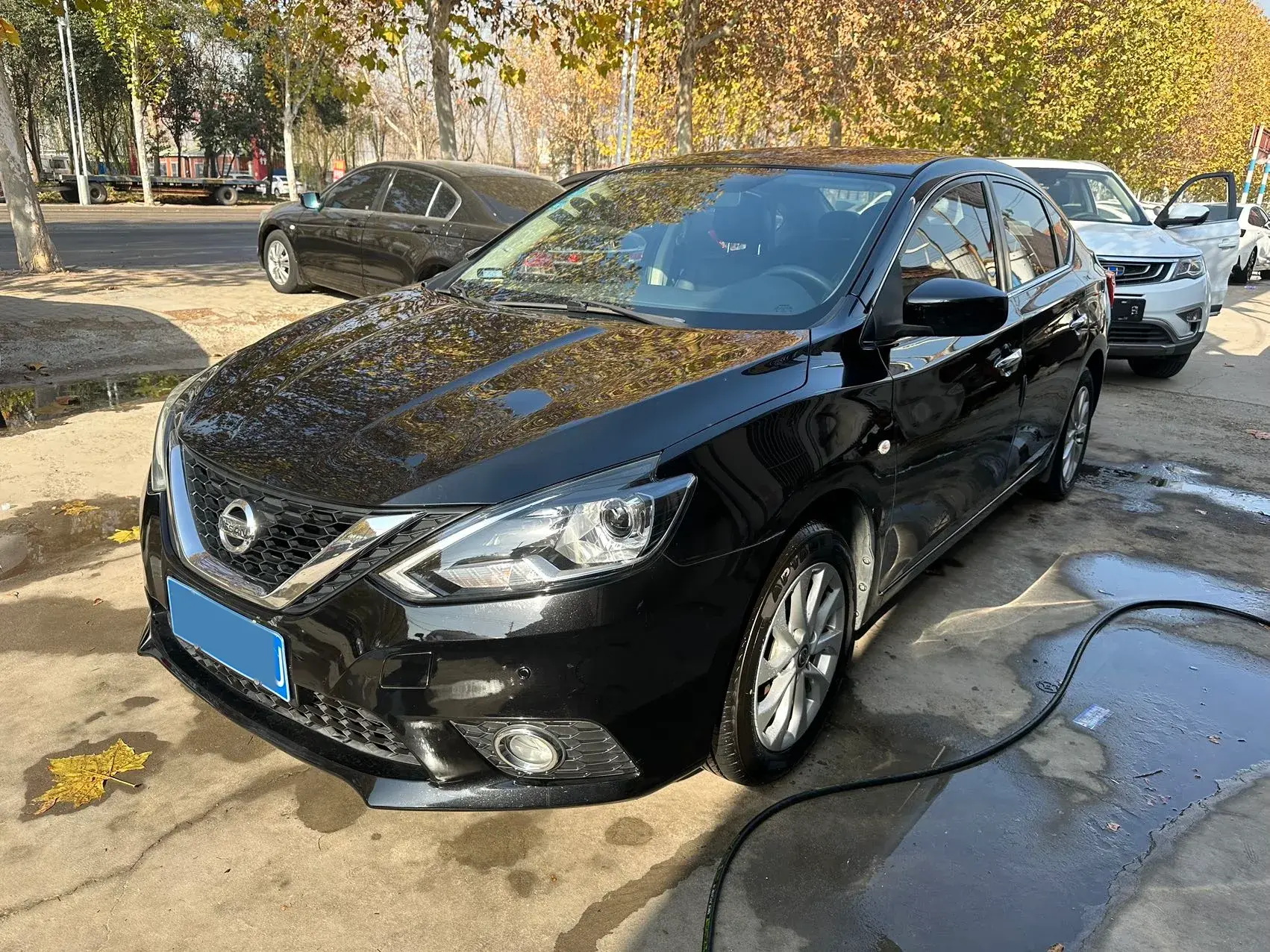 2019 NISSAN SYLPHY view 1