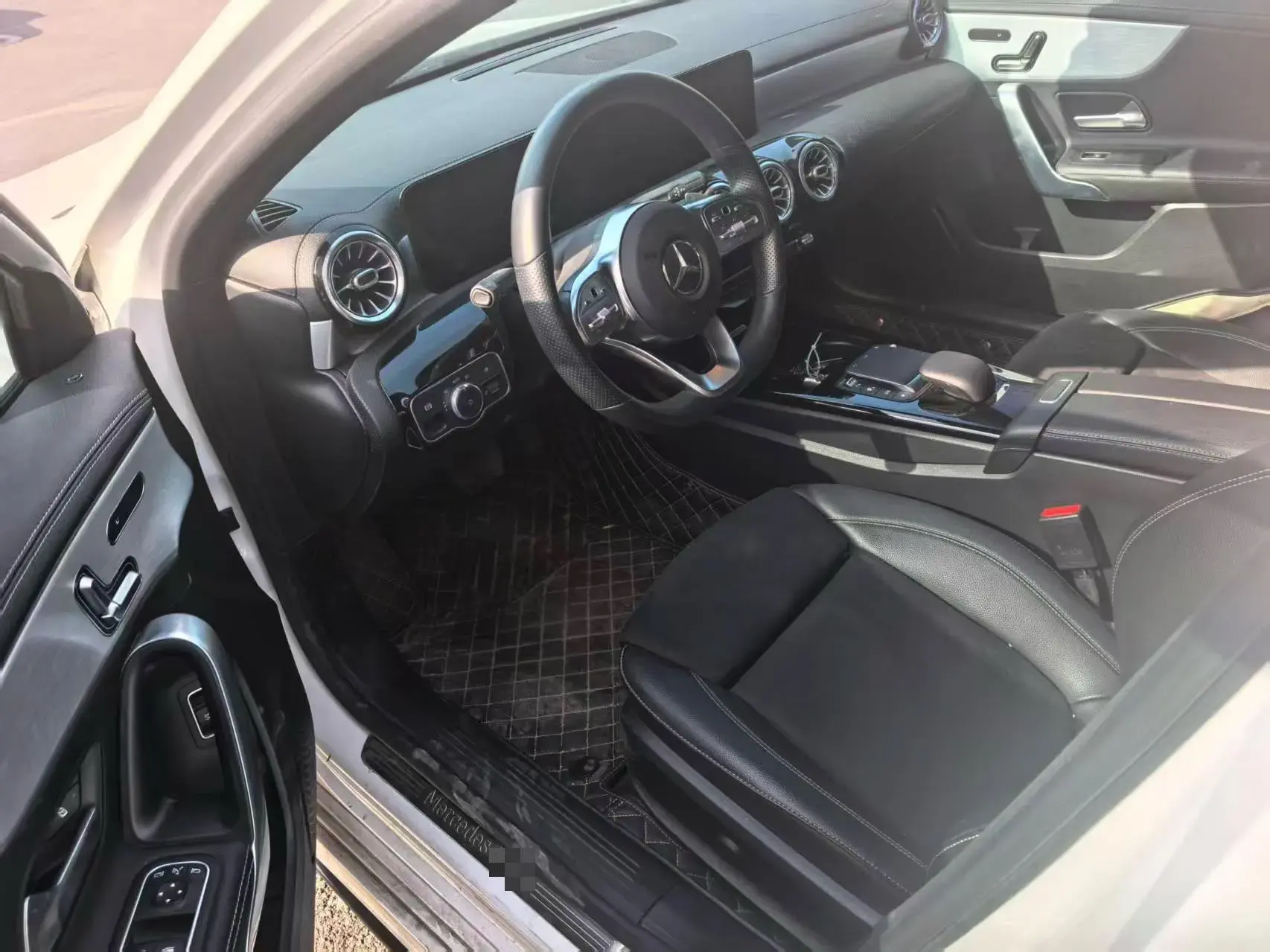 2020 MERCEDES-BENZ A thumbnail 2