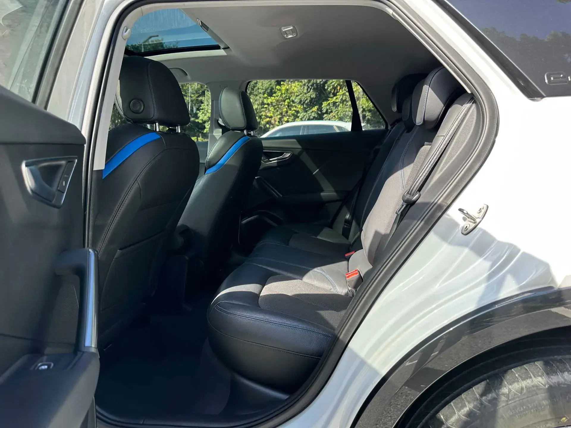 2019 AUDI Q2L thumbnail 4