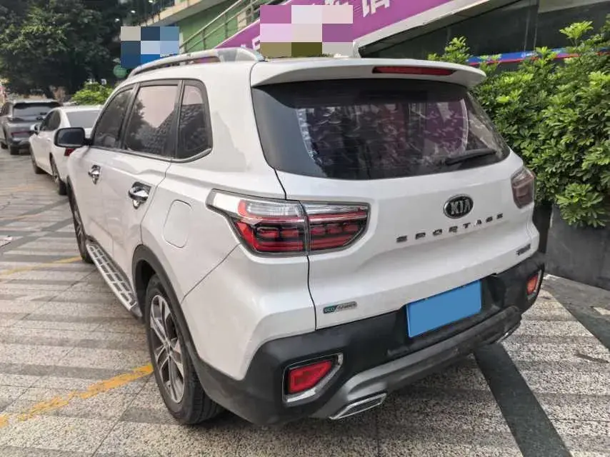 2018 KIA SPORTAGE thumbnail 2