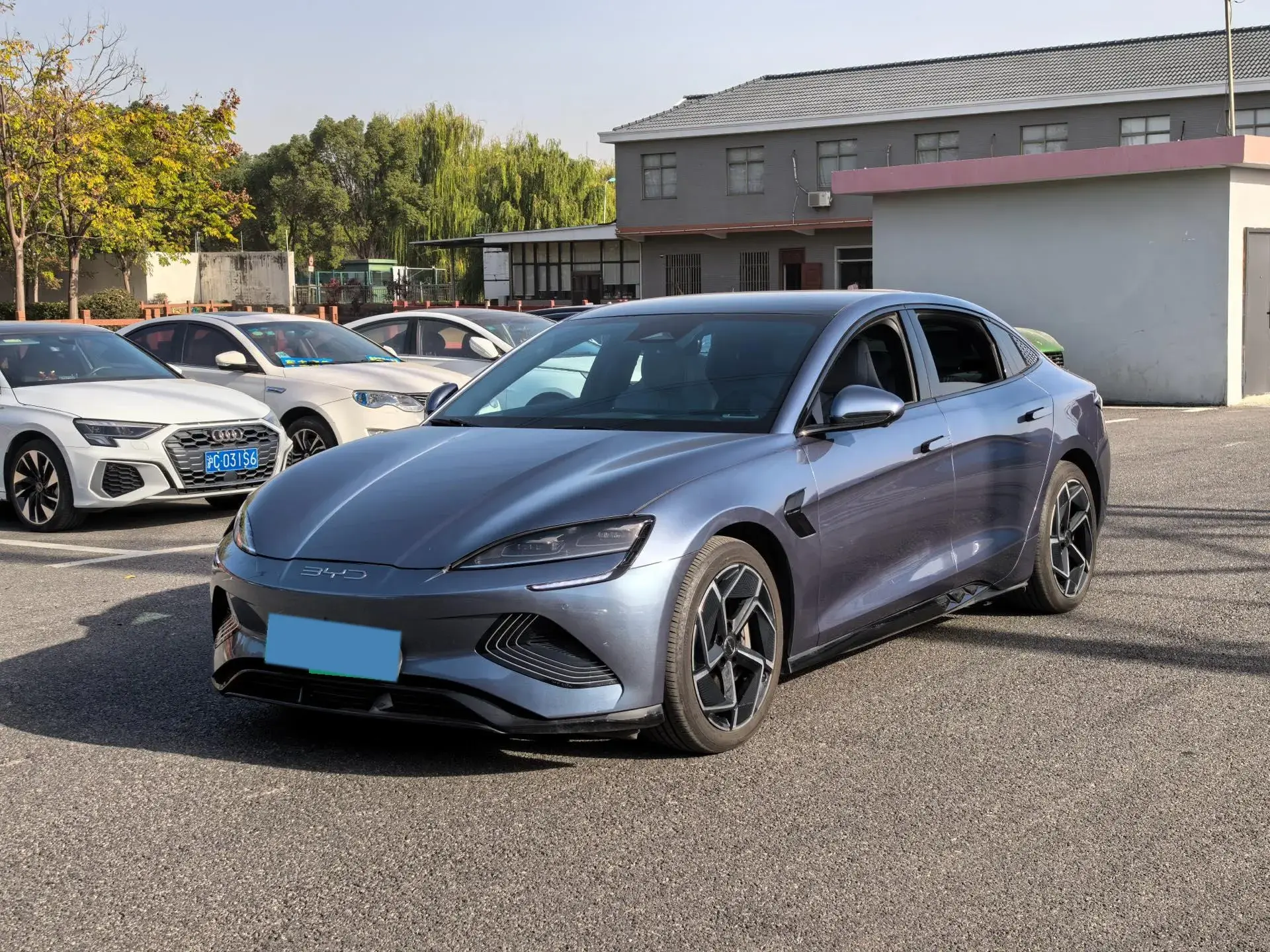 2022 BYD SEAL view 1