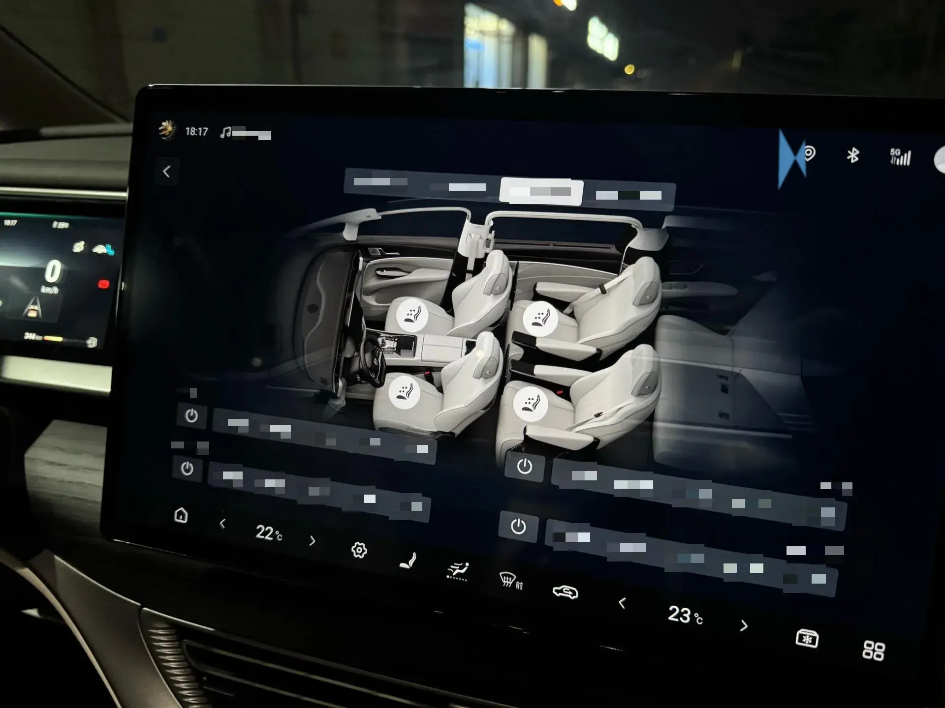 2024 DENZA D9 thumbnail 4