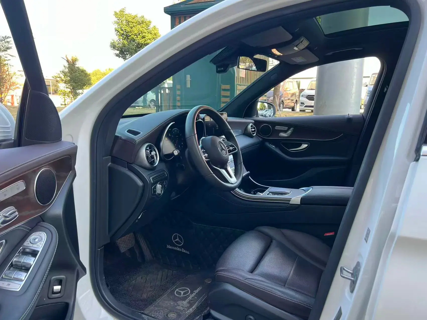 2020 MERCEDES-BENZ GLC thumbnail 4