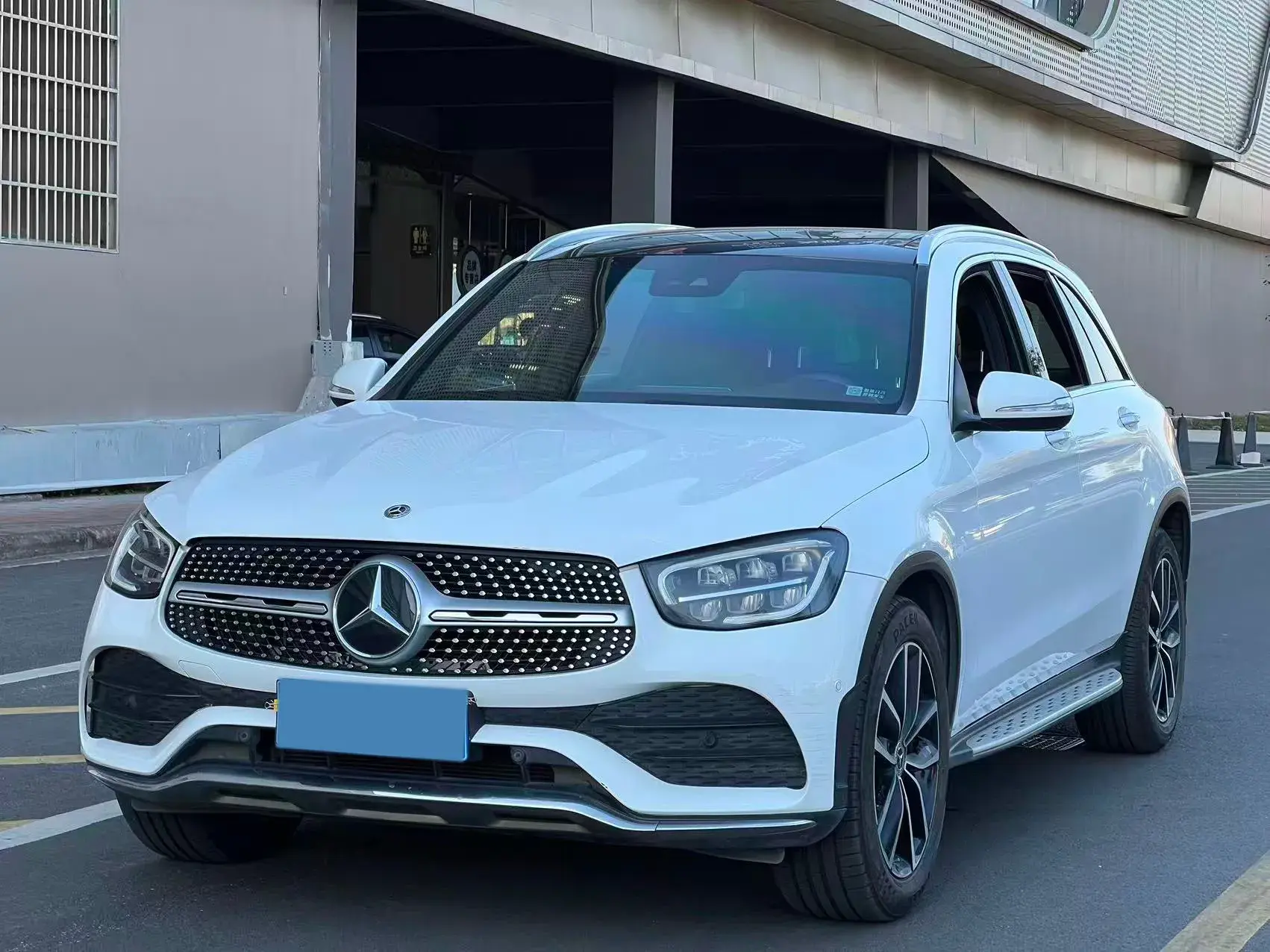 2020 MERCEDES-BENZ GLC view 1